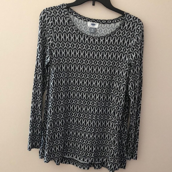 Old Navy Tops - Old navy black white Top Size XS New